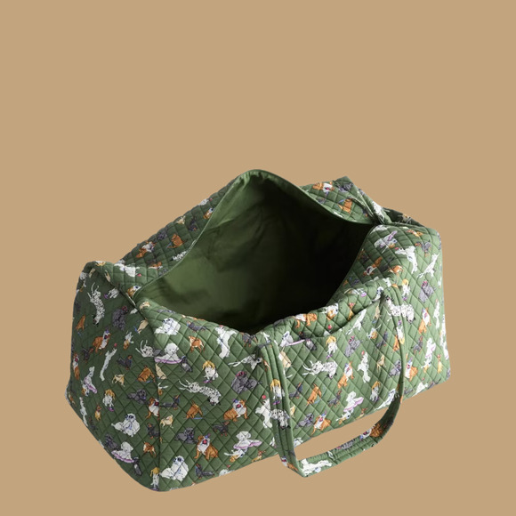 NEW! Vera Bradley XL TRAVEL DUFFEL BAG ~DOG PARK~ Green w/ Multi Color Dogs - Picture 3 of 6